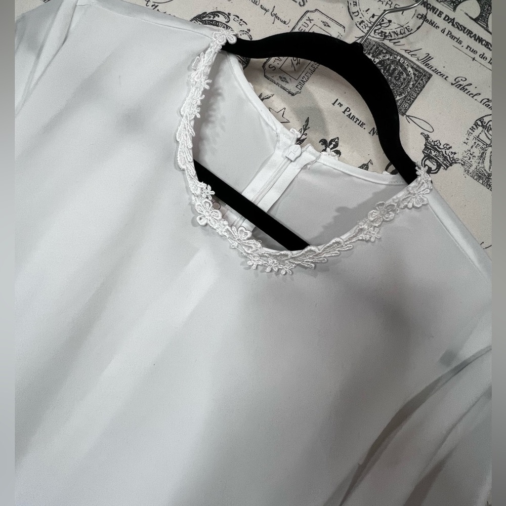 Vintage Elegant White Lace Trimmed Dress by California Dynasty - Picture 5 of 8